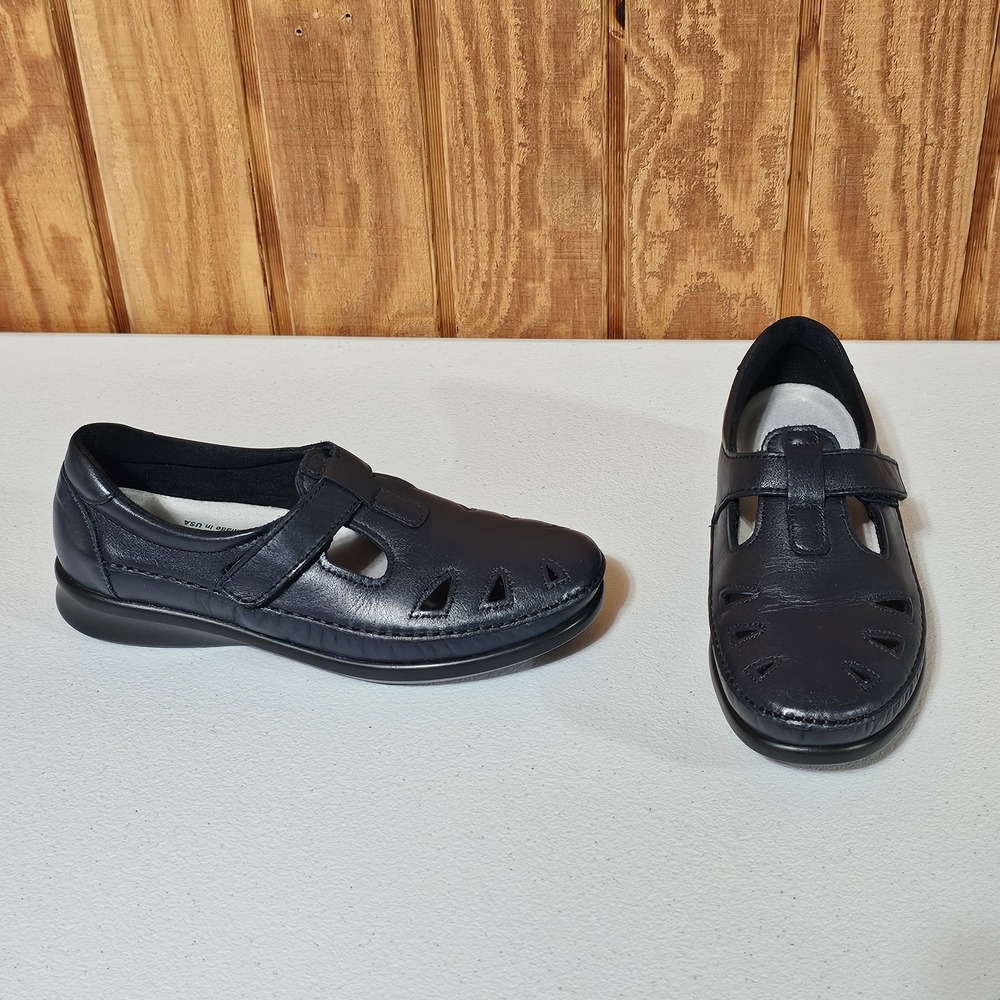 SAS Women's Roamer Slip On Loafers Size 7 M Navy‎ Blue Leather Walking Comfort